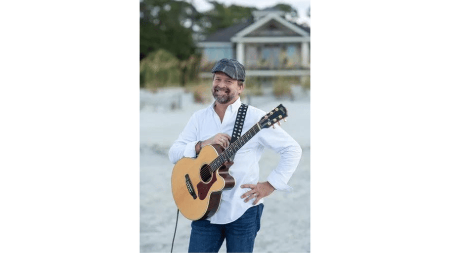 Live Music: Lenny Burridge