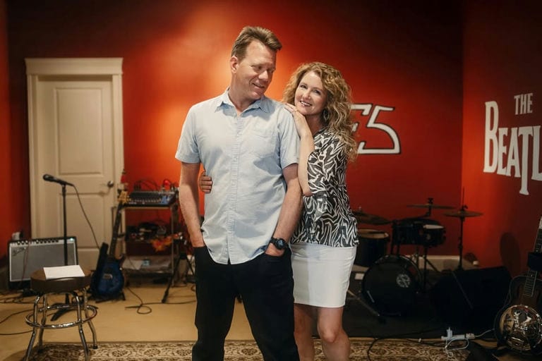 Live Music: Midnight Buzz Duo
