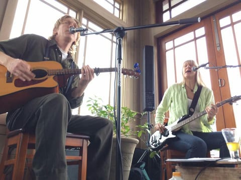 Live Music in the Orchard: Mojo Pie