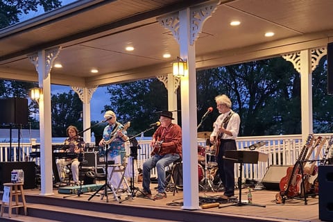 Sunset Soirée - Little Walter & the Convictions with Sweet Jane's Kitchen