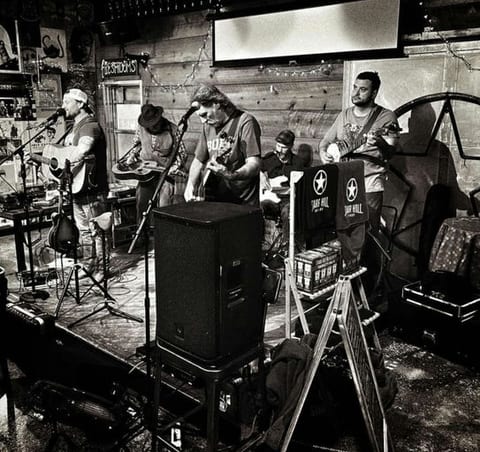 Sunset Soirée: South River Strings with Twisted Provisions