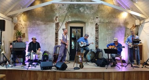 Zuzu's Hot 5 with SwingCville Live