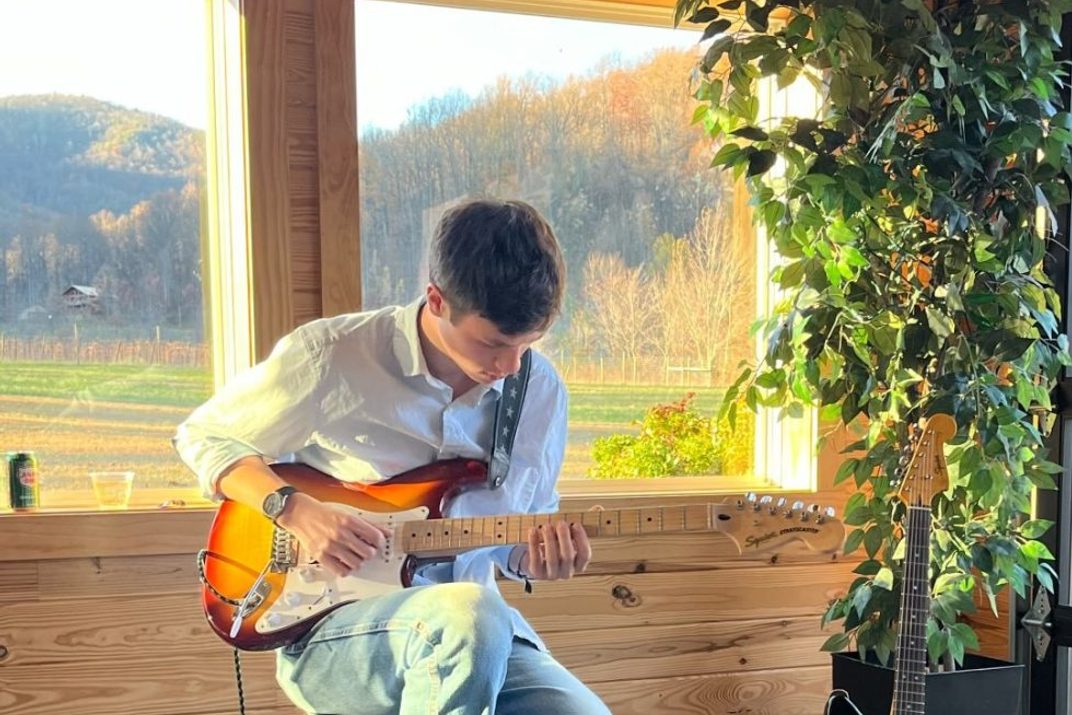 Nathan DiNapoli at DuCard Vineyards